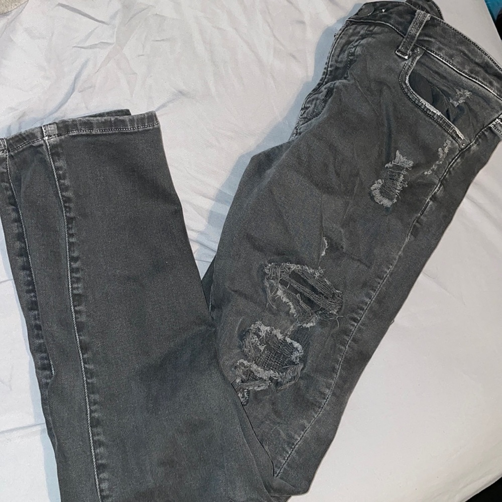 American Eagle Distressed Jeans